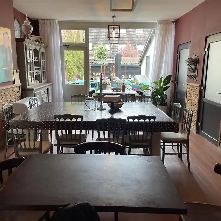 Hostel Restaurant Aan Tafel *